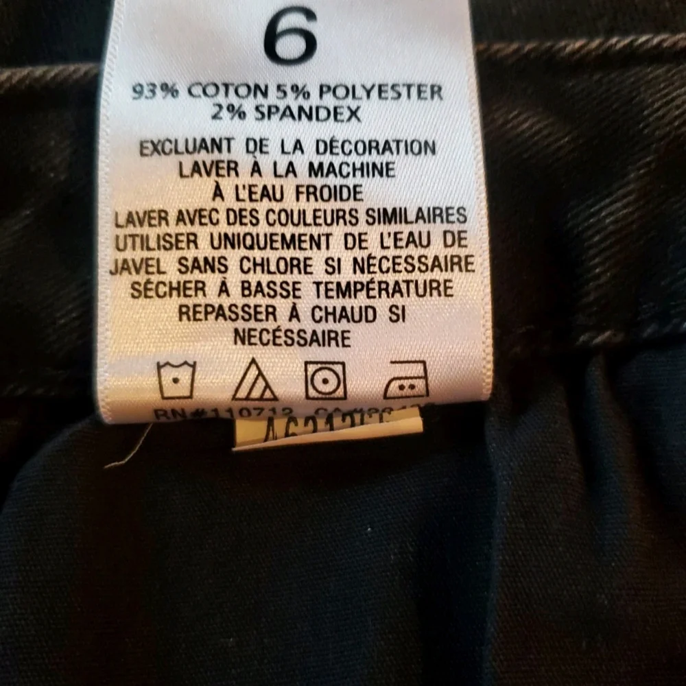 Driftwood Jackie Embroidered Jeans Womens Size 6 L28 Black Floral Rose Stretch - Picture 8 of 9